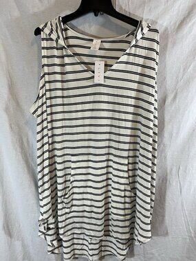 LIVI Lane Bryant Women’s NWT 3X (26/28) White/Black Striped Hooded Blouse